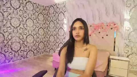 tiny_tay online show from March 18, 12:21 pm