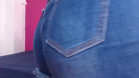 Snapshot of tiny_whore18 chatting on October 16, 4:31 pm tiny_whore18 online show from October 16, 4:31 pm
