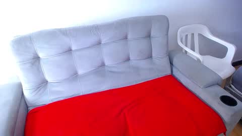 tiny_whore18 online show from March 3, 5:35 am