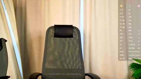 Annie online show from December 1, 7:01 am