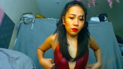 Tinyasian911718 sweetinyasian instagram online show from January 12, 12:23 pm