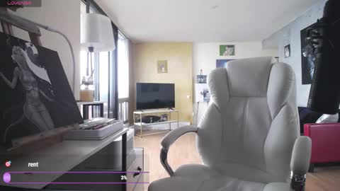 stage Kylie Sinner  brand CLITBAIT online show from April 15, 7:58 pm