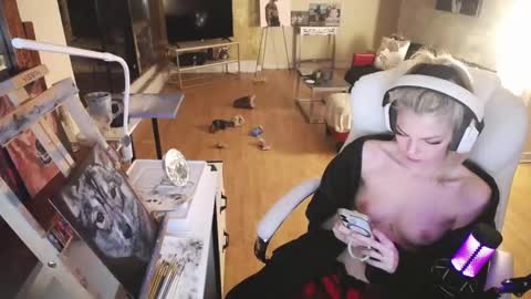 stage Kylie Sinner  brand CLITBAIT online show from February 21, 12:38 am