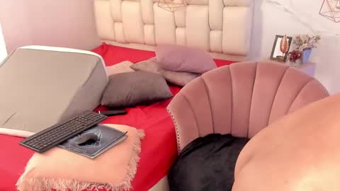 Snapshot of tivizaylove chatting on February 10, 3:42 pm Tivizay online show from February 10, 3:42 pm