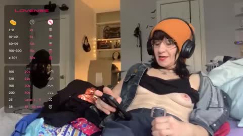 tomboy_titties online show from October 14, 11:07 pm