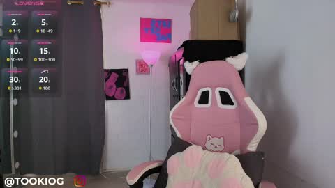 tookiock online show from April 10, 6:25 pm