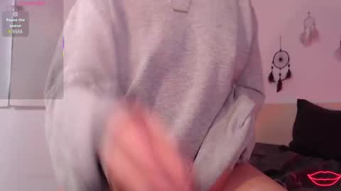 tori_just online show from November 28, 6:55 pm