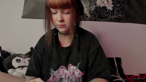 Snapshot of toriayun0 chatting on December 14, 12:22 am your personal gothic girl check it online show from December 14, 12:22 am