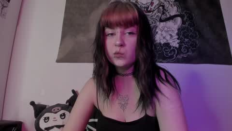 Snapshot of toriayun0 chatting on December 18, 11:40 pm your personal gothic girl check it online show from December 18, 11:40 pm