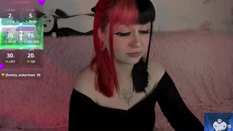 Snapshot of toriayun0 chatting on September 23, 12:09 am your personal gothic girl check it online show from September 23, 12:09 am
