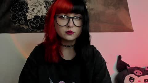 Snapshot of toriayun0 chatting on February 3, 11:15 pm your personal gothic girl check it online show from February 3, 11:15 pm