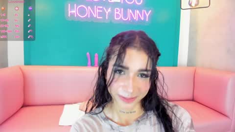 Tori  online show from December 21, 4:14 pm