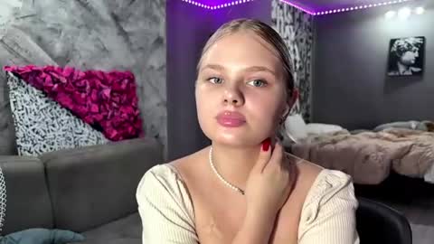 Linda online show from July 23, 3:42 pm