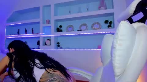 Juliee online show from July 2, 5:35 am