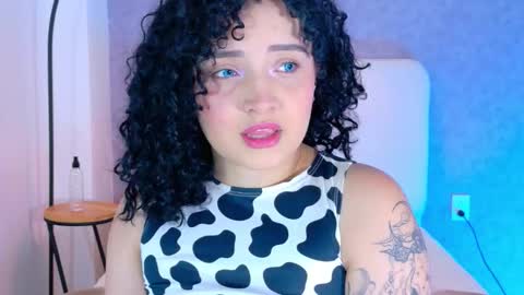 tracielowe_w online show from October 31, 4:03 am