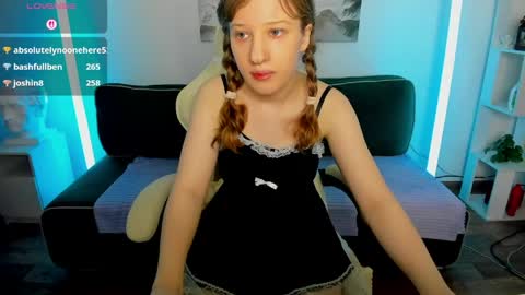tracy_aww online show from March 27, 9:10 am