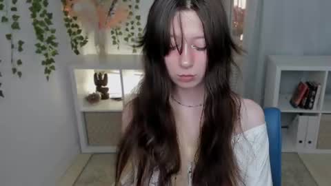 Nyuta Hartmann online show from July 18, 3:36 pm