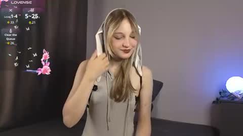 traxzbabe online show from July 27, 2:25 pm