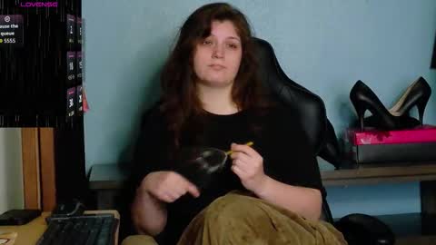 Snapshot of treejeanne chatting on October 10, 5:01 am TreeJeanne online show from October 10, 5:01 am