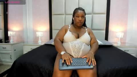 Treisy Vixen big ass online show from June 6, 7:03 am