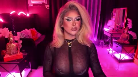 Jade online show from November 16, 5:02 pm