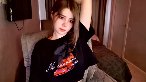 tripleprinces online show from October 12, 6:16 am