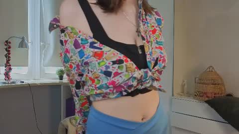 Viola online show from June 27, 4:24 am