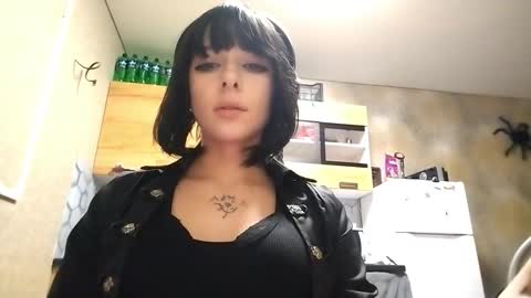 Poly online show from January 18, 2:46 pm