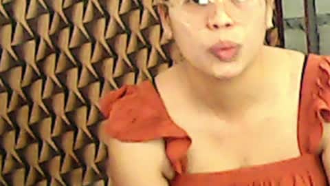 emily online show from April 4, 12:53 am