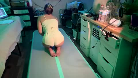 trugreeneyesubslut online show from November 17, 10:05 am