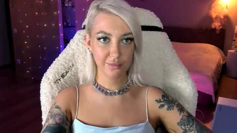 Miley online show from November 14, 12:16 pm