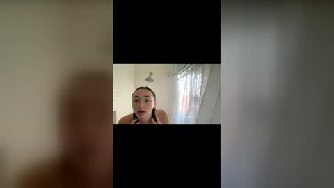 tylababyy online show from December 1, 5:04 pm