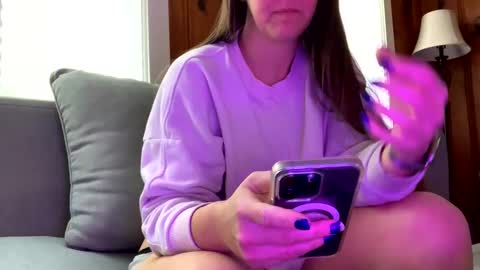 Snapshot of tylersands chatting on January 24, 3:24 pm Tyler Sands online show from January 24, 3:24 pm