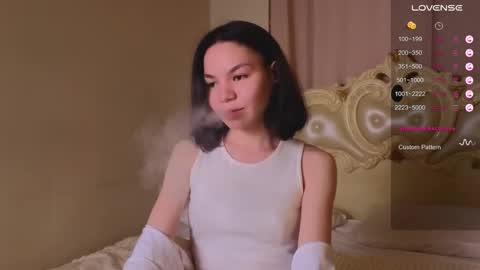 Lili online show from March 8, 7:40 pm