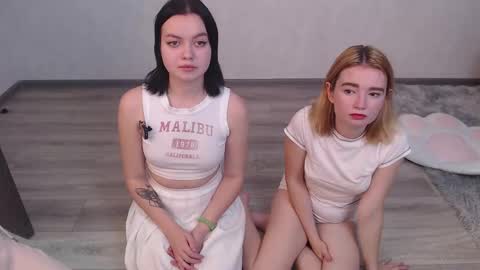 Snapshot of uki_meow246 chatting on October 24, 7:10 pm Uki online show from October 24, 7:10 pm