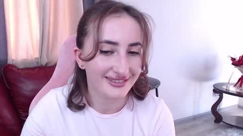 Snapshot of uki_meow246 chatting on September 14, 11:30 am Uki online show from September 14, 11:30 am