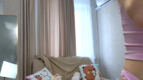 unarks online show from February 7, 9:58 am