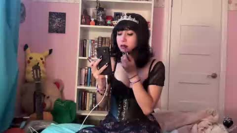 Snapshot of upaydahlia chatting on October 12, 10:45 pm findom goddess dahlia  online show from October 12, 10:45 pm