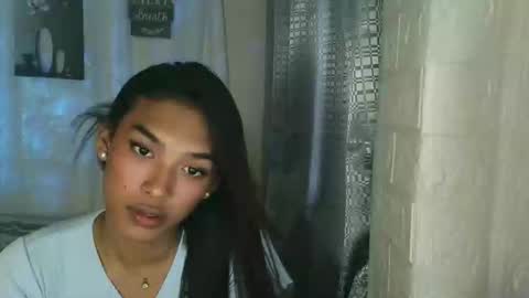 ur_dazzlingmorenaxx online show from December 2, 3:08 am