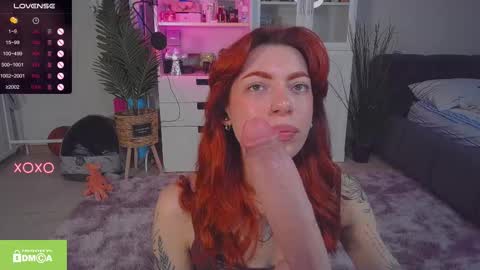 Snapshot of ur_olivia chatting on October 13, 11:35 am Olivia Kaufman online show from October 13, 11:35 am