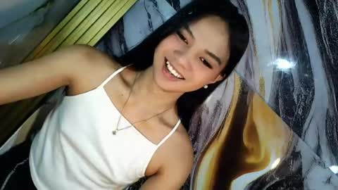 urasian_latinaxxx online show from July 28, 11:26 pm
