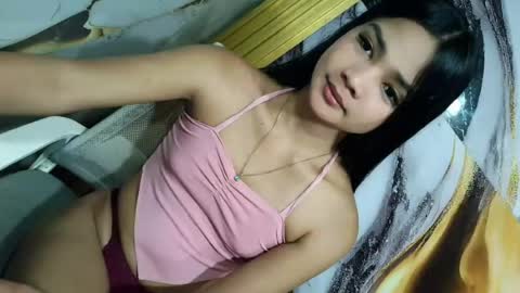 urasian_latinaxxx online show from July 19, 1:08 am