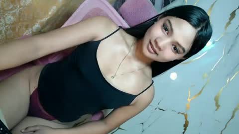 urasian_latinaxxx online show from June 21, 3:10 am