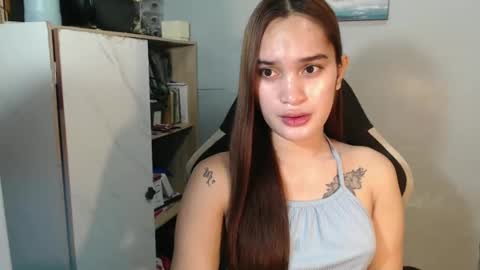 Snapshot of urasianfuckprincessxxx chatting on December 13, 9:09 pm urasianfuckprincessxxx online show from December 13, 9:09 pm
