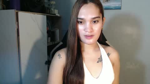 Snapshot of urasianfuckprincessxxx chatting on December 2, 9:15 pm urasianfuckprincessxxx online show from December 2, 9:15 pm