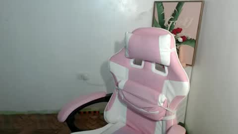 Snapshot of urfantacyjamaica chatting on September 22, 7:01 pm ayumi reacher online show from September 22, 7:01 pm