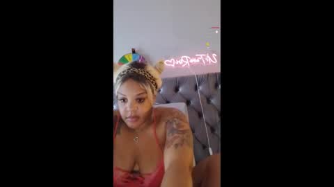 urfaveriri online show from October 16, 7:22 am