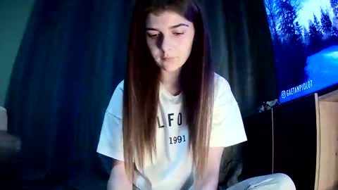 Viviana online show from December 18, 8:14 pm