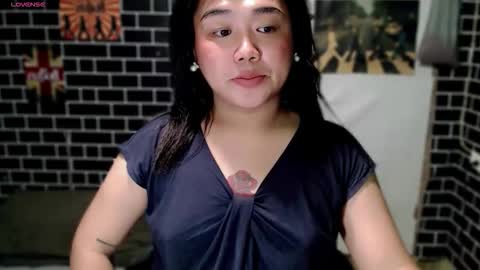 Dimple online show from March 23, 6:25 pm