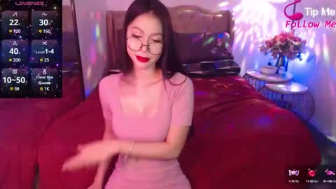 Snapshot of urgoddessofsex chatting on January 25, 8:00 am angela online show from January 25, 8:00 am